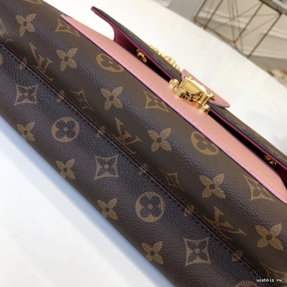 WIS VICTOIRE Louis Vuitton 0826